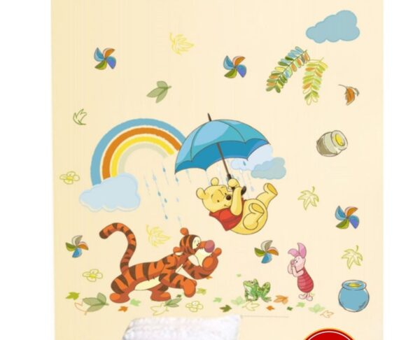 Winnie juega en la lluvia